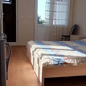 Mari Квариати